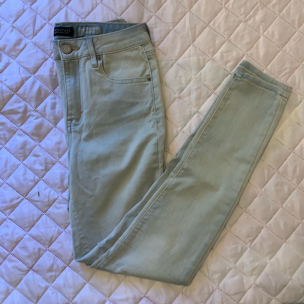 Aeropostale’s high waisted jeans